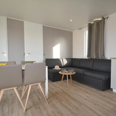 Mobil-home Jullouville, 4 Pieces, 6 Personnes - Fr-1-361a-54 Jullouville
